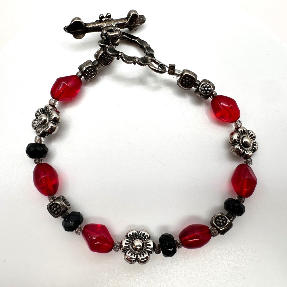 Vintage Red Black Flower Bracelet Toggle Clasp Beaded Boho Cottagecore Retro